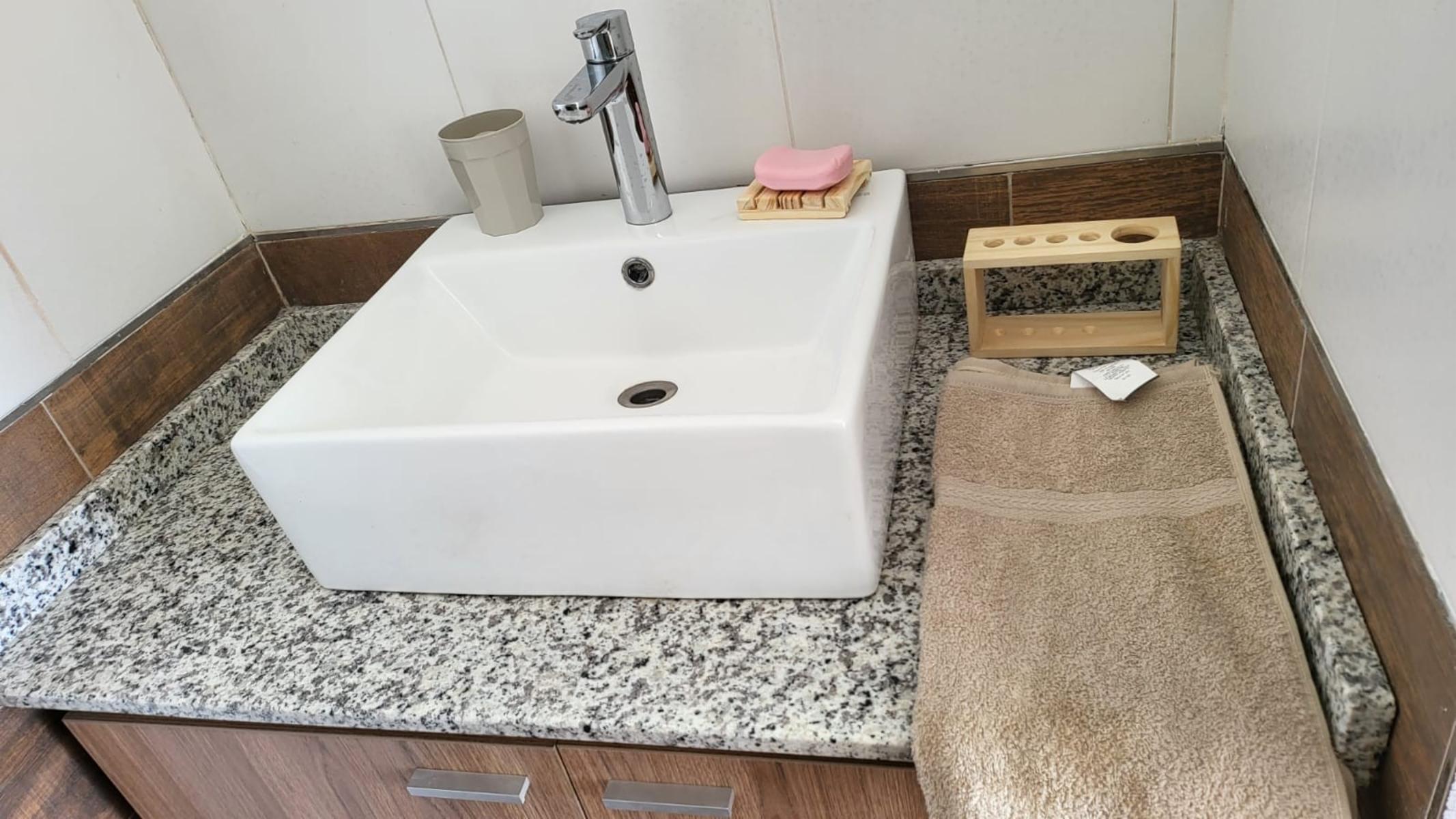 SE VENDE DPTO TOTALMENTE AMUEBLADO CON BALCON . PARQUE TERMAL DOLORES - 10