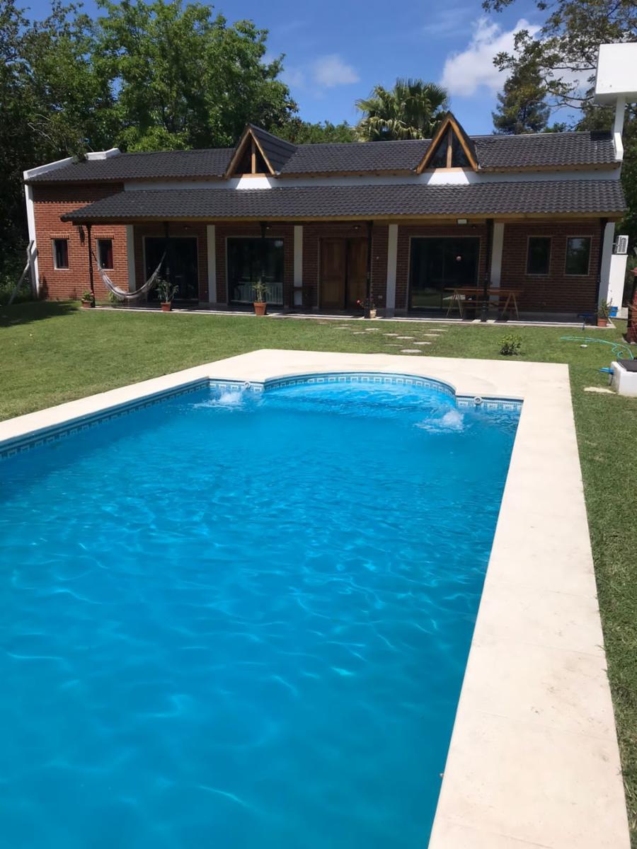 Se Vende Casa En Cañuelas Barrio Villa Adriana excelente Estado
