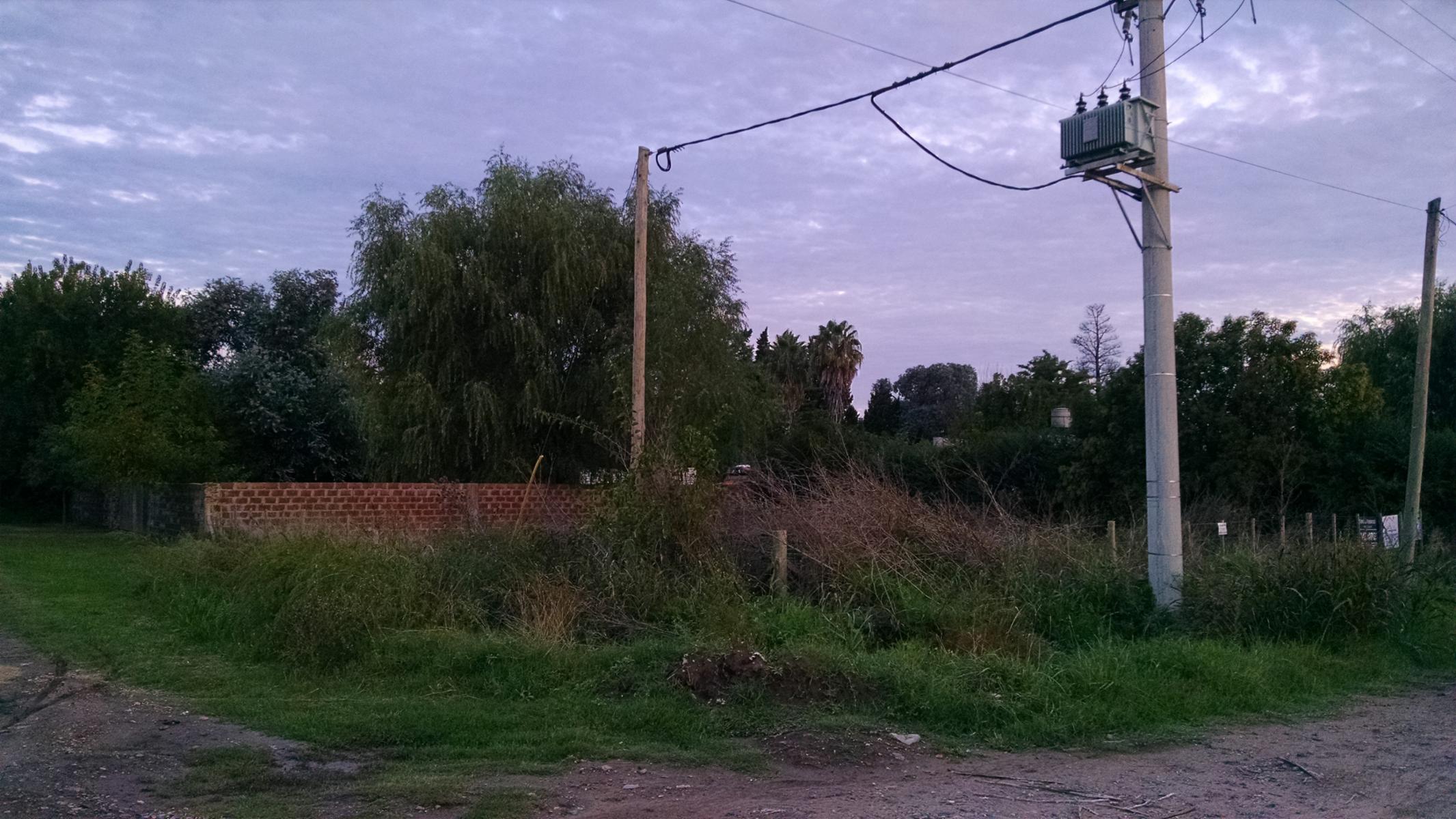 SE VENDEN DOS LOTES EN LOBOS A DOS CUADRAS DE RUTA 205 — foto 2