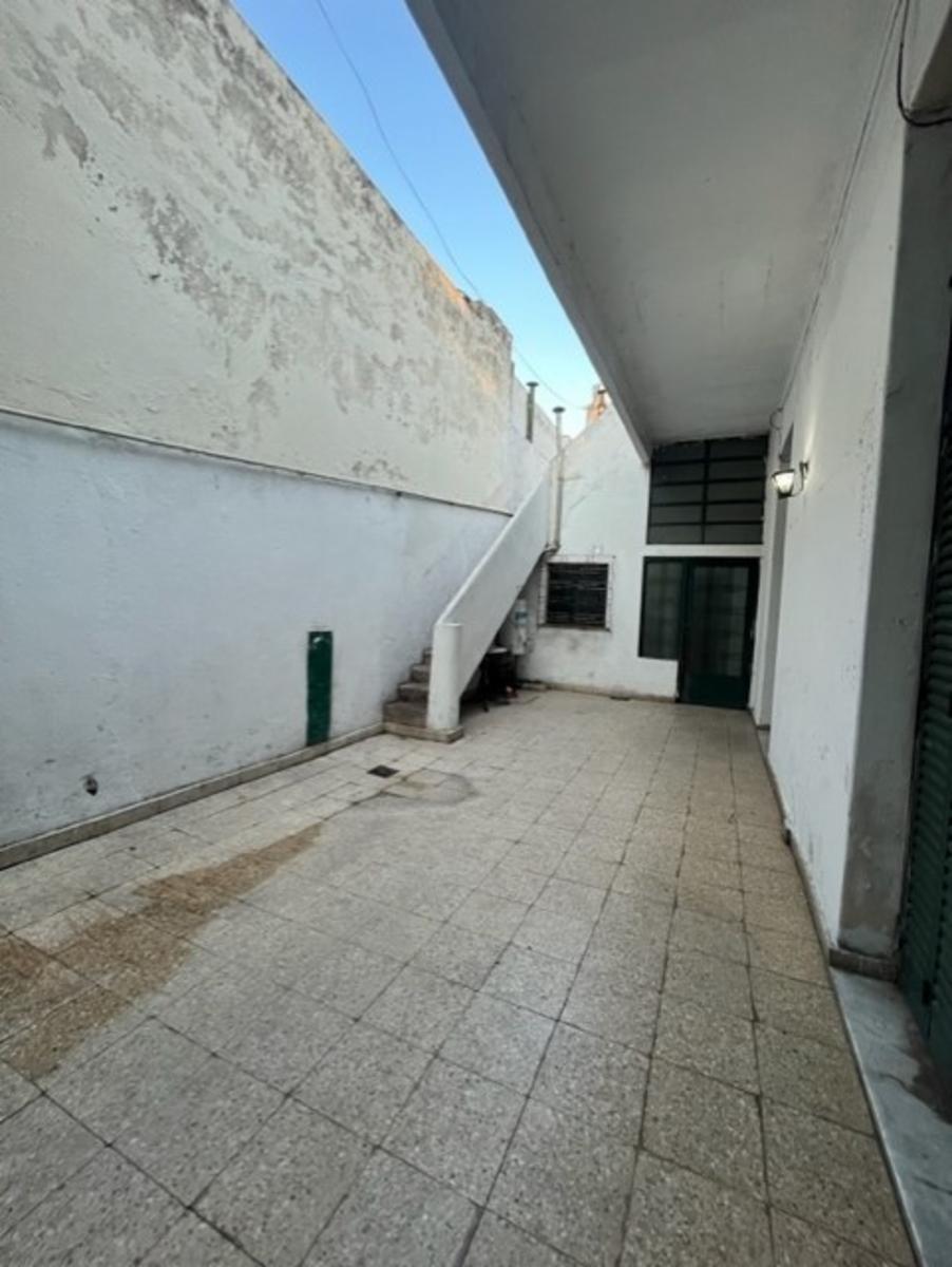 CASA EN VENTA EN FLORES