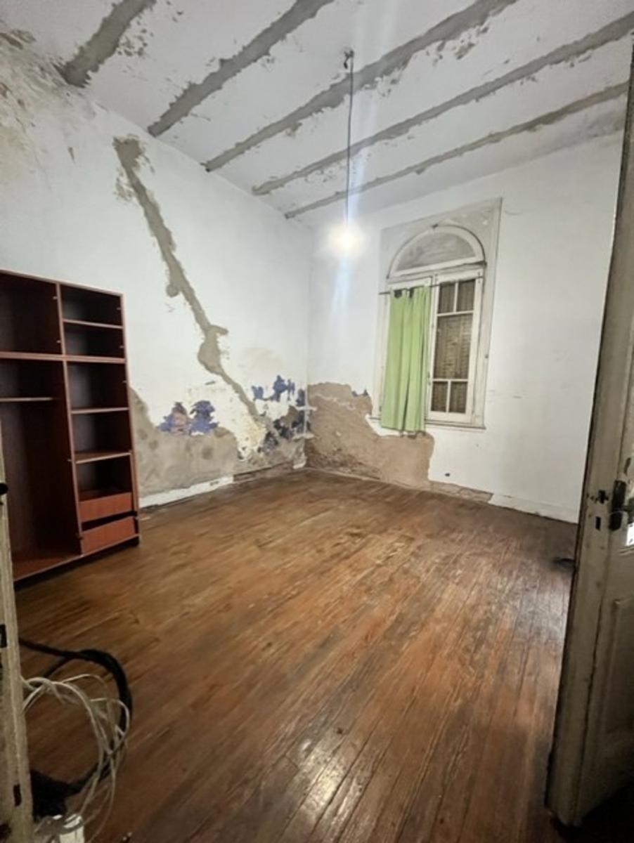 CASA EN VENTA EN FLORES — foto 3