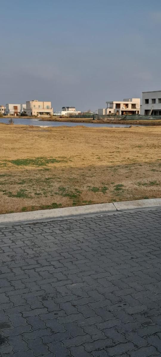 SE VENDE LOTE EN BARRIO MAGALLANES HUDSON