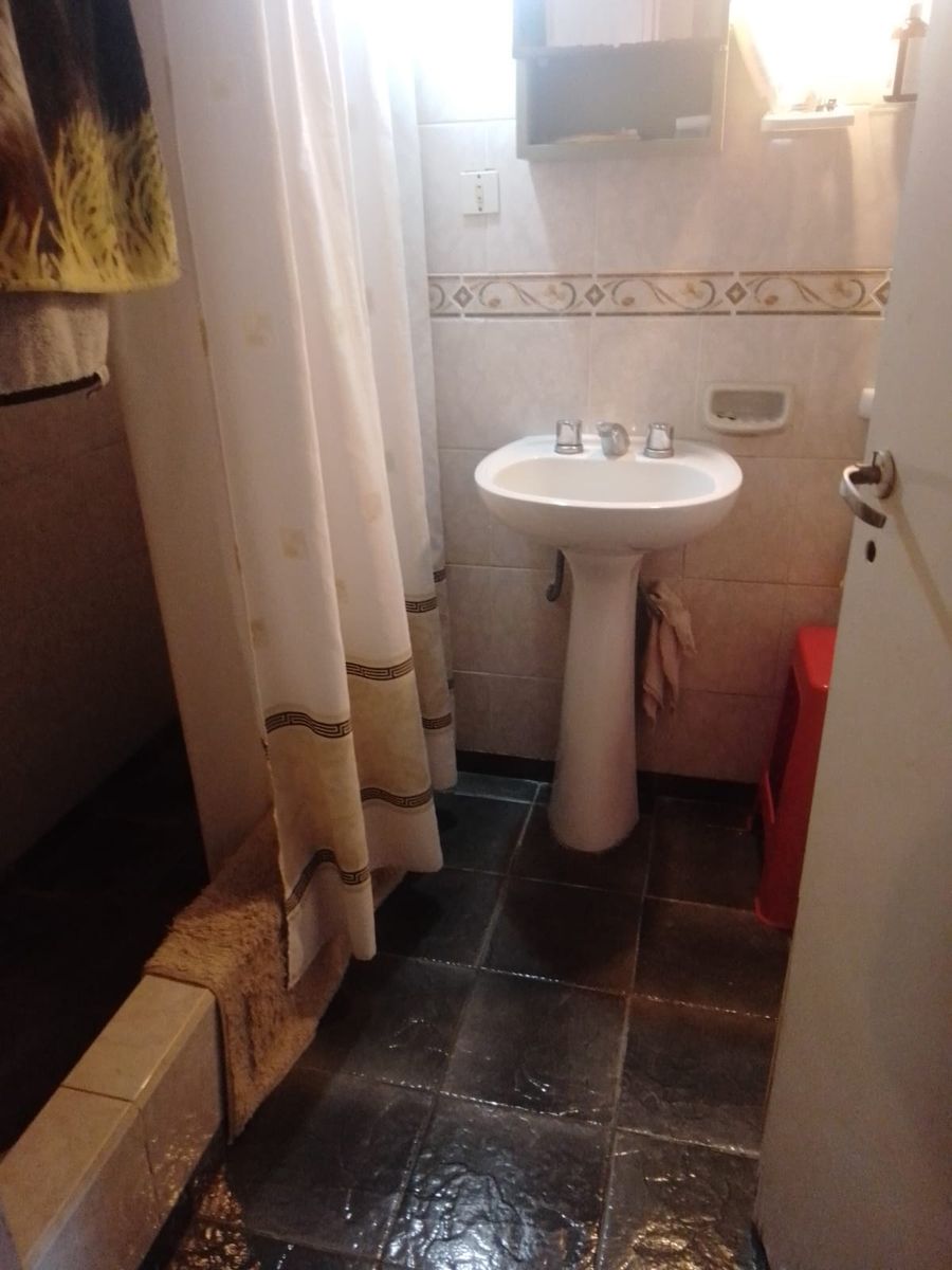 SE VENDE CASAQUINTA MAS DPTO EN LAGUNA DE LOBOS - 20