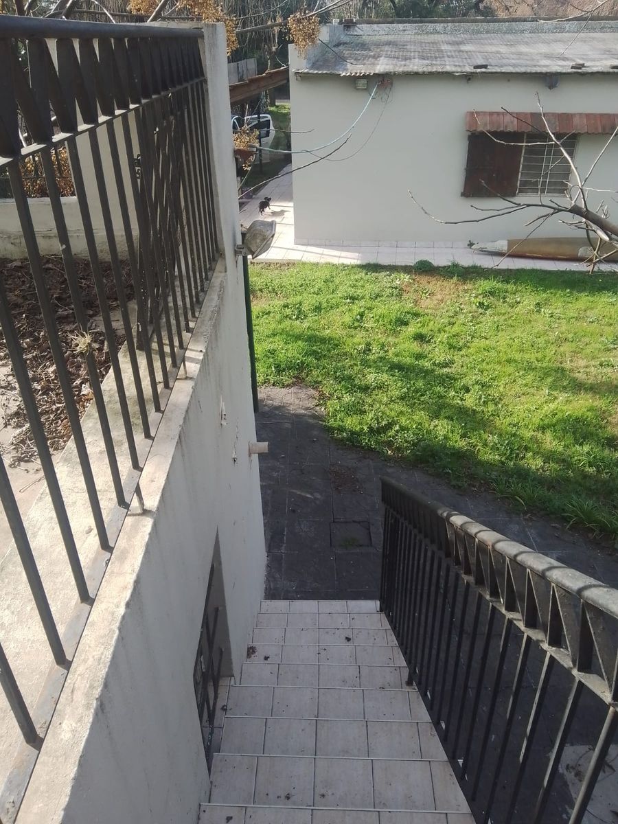 SE VENDE CASAQUINTA MAS DPTO EN LAGUNA DE LOBOS - 30