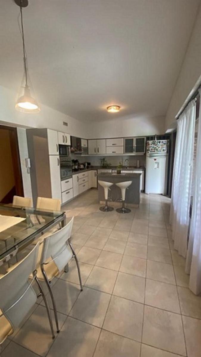 SE VENDE CHALET 200M2 CUBIERTOS EN RAMOS MEJIAS — foto 12