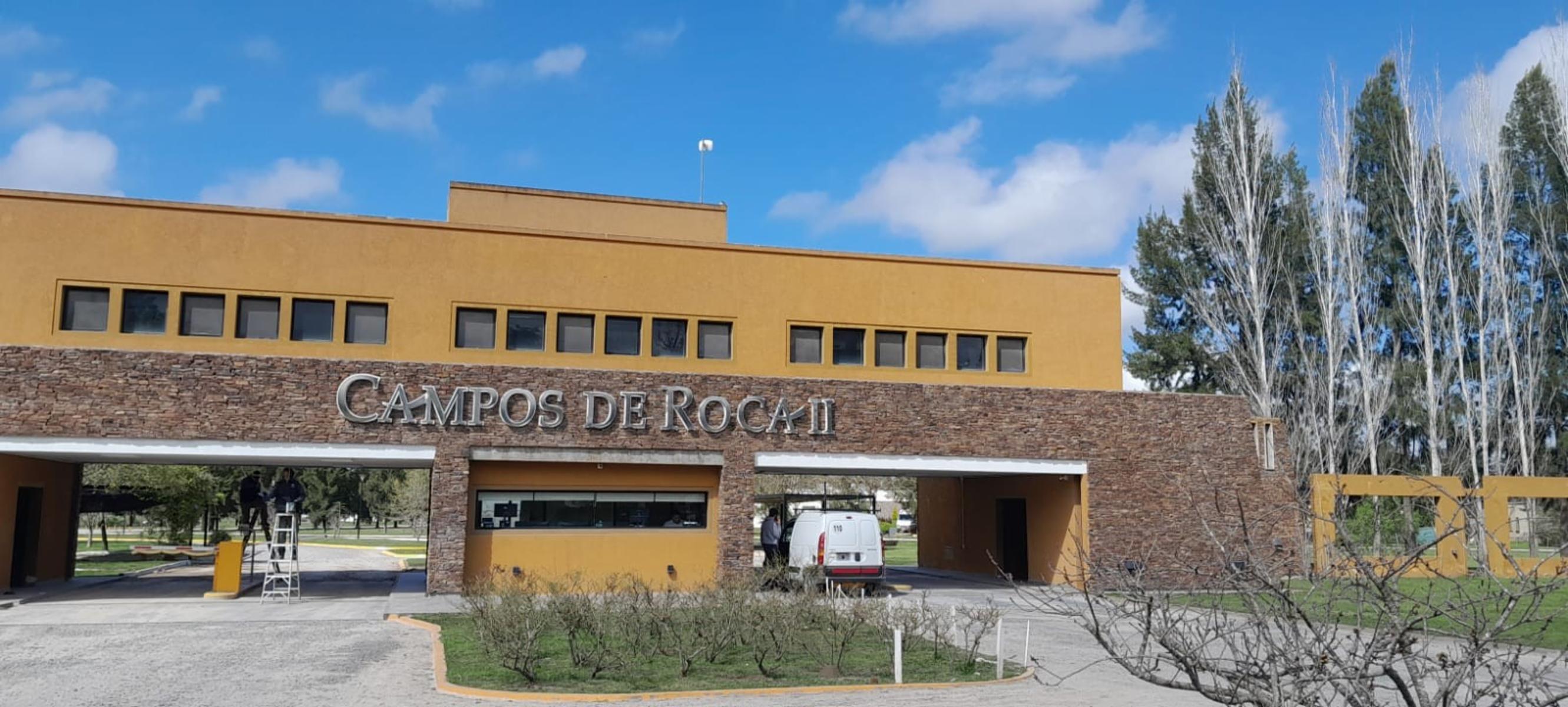 SE VENDE LOTE 2200 M2 CON ESCRITURA BARRIO CAMPOS DE ROCA II