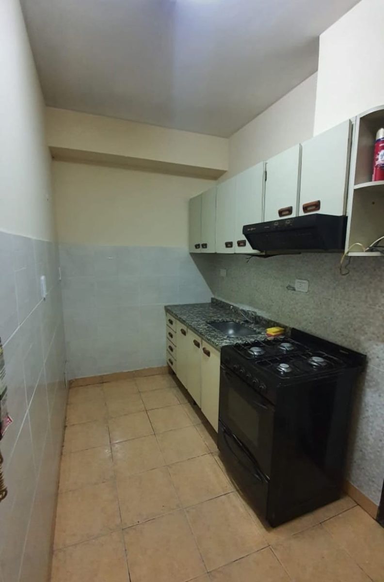 SE VENDE DPTO AL FRENTE 2 AMB. PB CON PATIO EN LOMAS DEL MIRADOR — foto 7