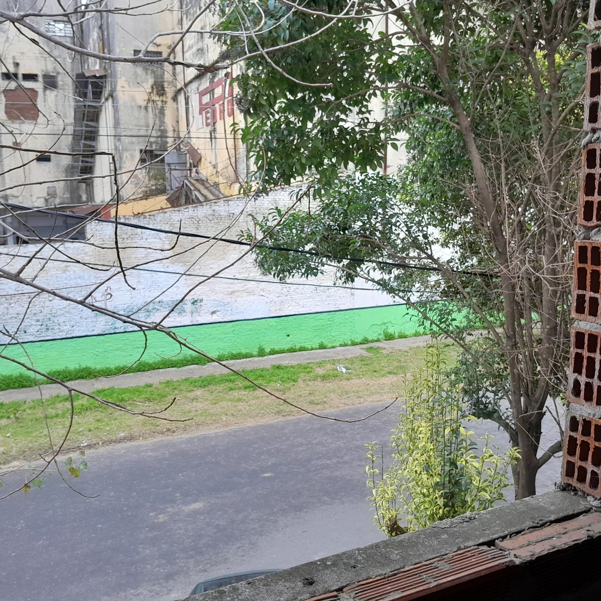 SE VENDE CASA 220M2 CUBIERTOS EN TEMPERLEY — foto 5