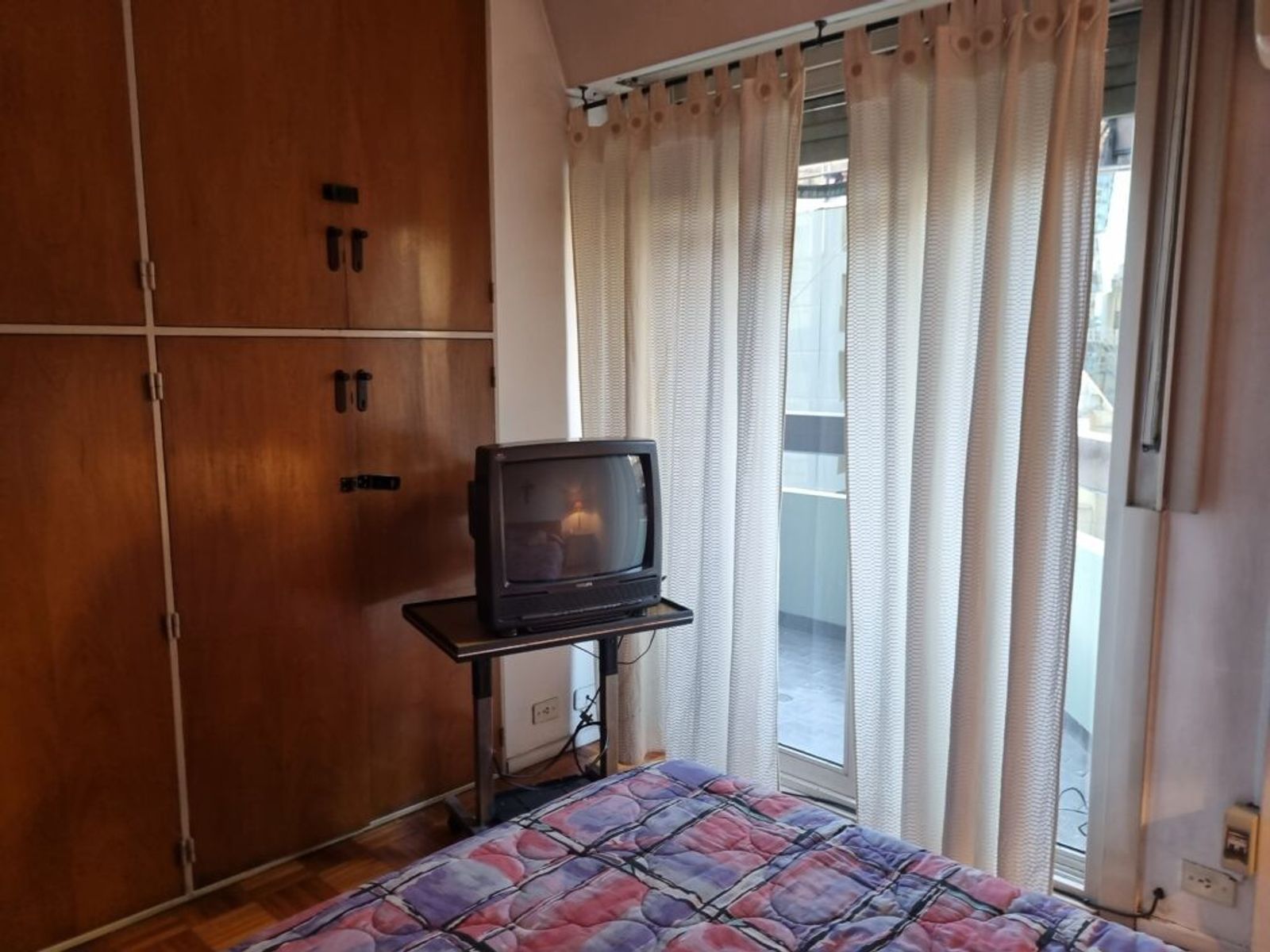 SE VENDE DPTO 2 AMB AL FRENTE CON BALCON PISO 7 EN BARRIO NORTE — foto 5
