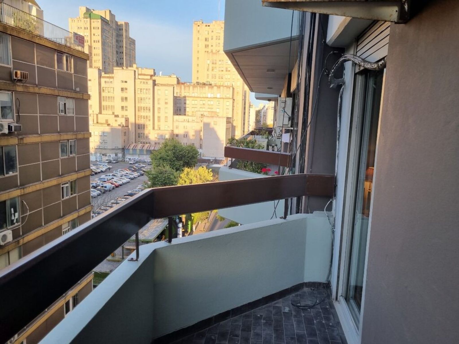 SE VENDE DPTO 2 AMB AL FRENTE CON BALCON PISO 7 EN BARRIO NORTE — foto 7