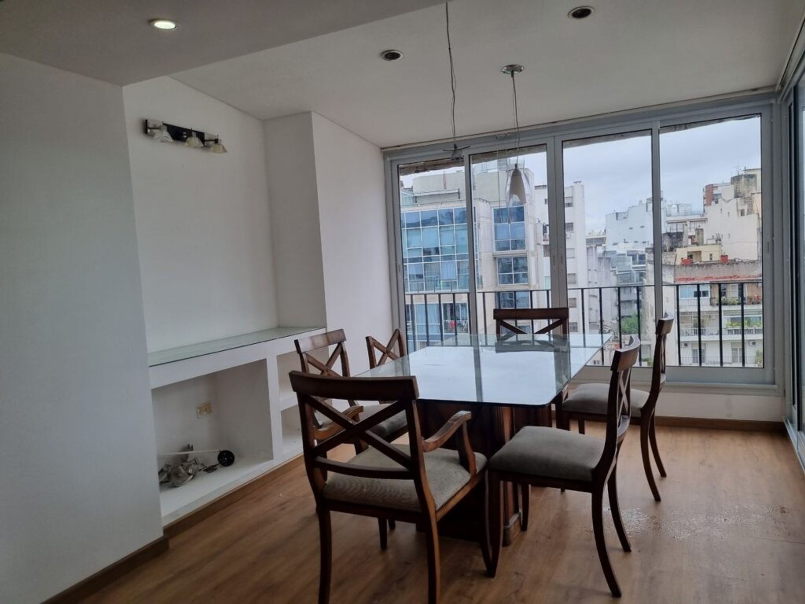 SE VENDE DPTO TRES AMBIENTES CON BALCON TERRAZA — foto 2