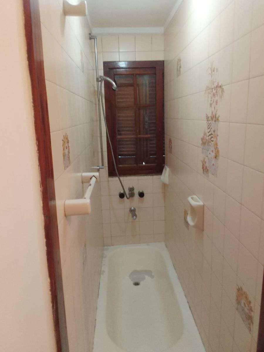 SE VENDE CASA 7 AMB. EN RAMOS MEJIAS APTO CREDITO — foto 14