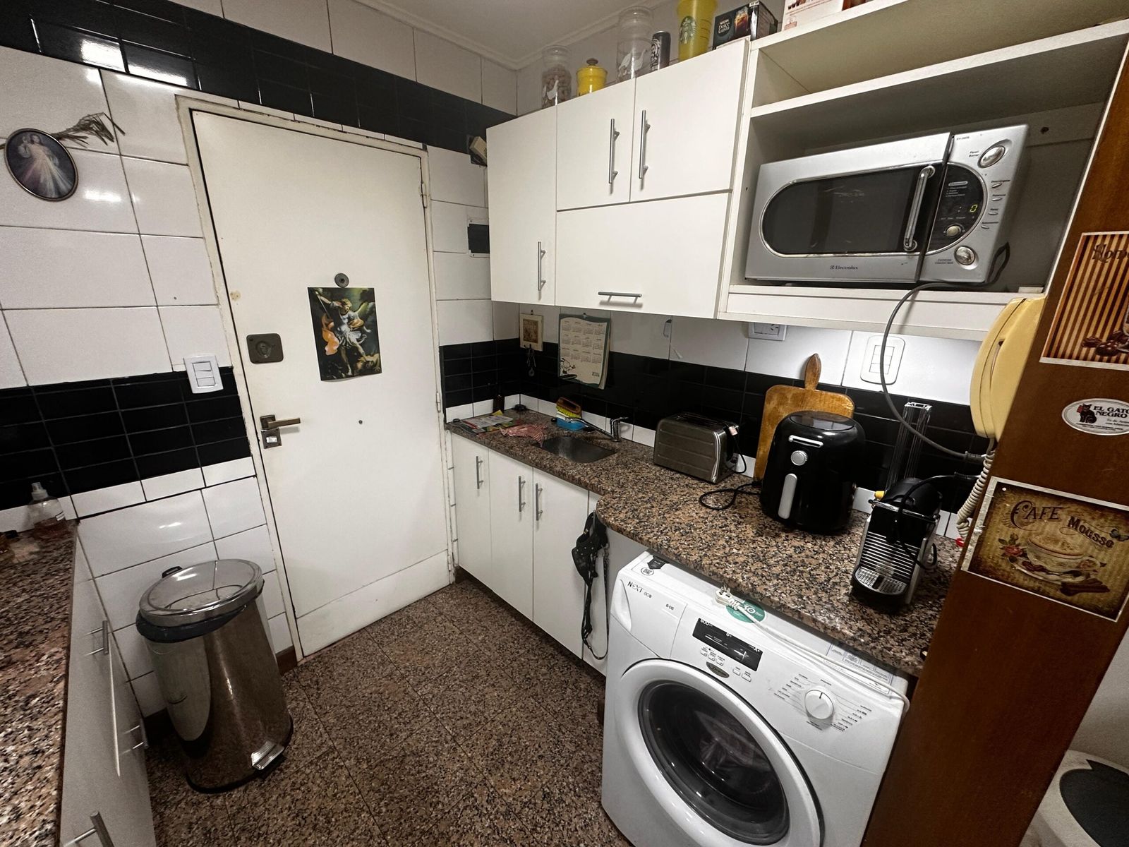 SE VENDE DPTO 3AMB. muy luminoso EXCELENTE estado al frente CON BALCON en BARRIO NORTE — foto 11