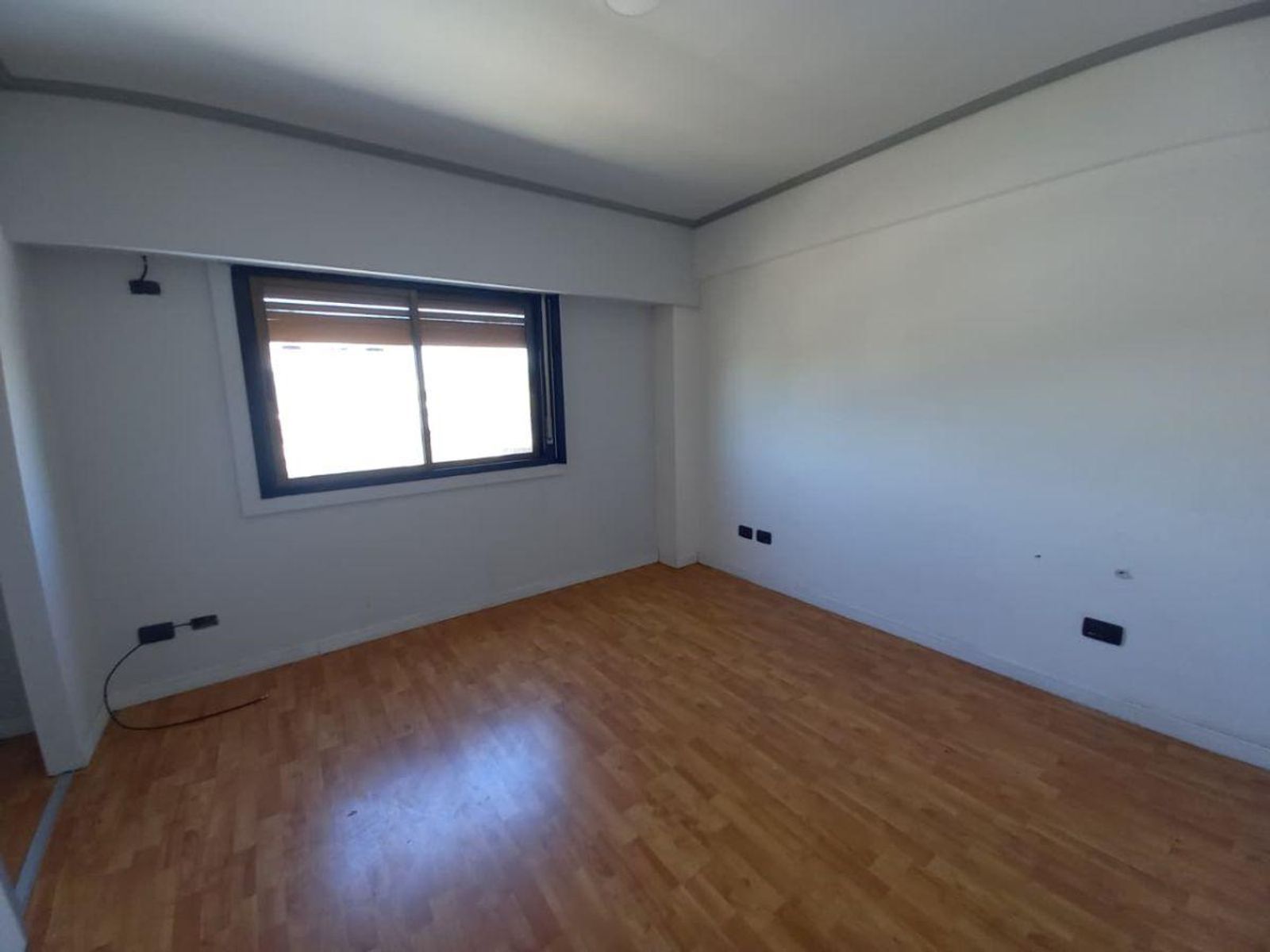 VENTA 2 AMB. AL FRENTE C/COCHERA EN RAMOS MEJIAS - 9