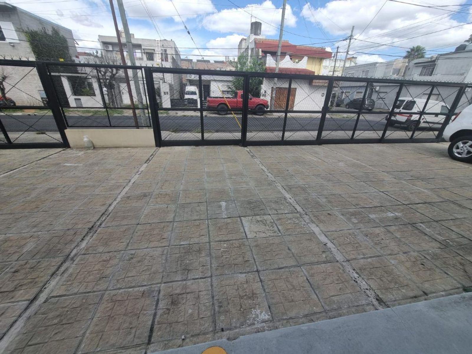 VENTA 2 AMB. AL FRENTE C/COCHERA EN RAMOS MEJIAS - 12