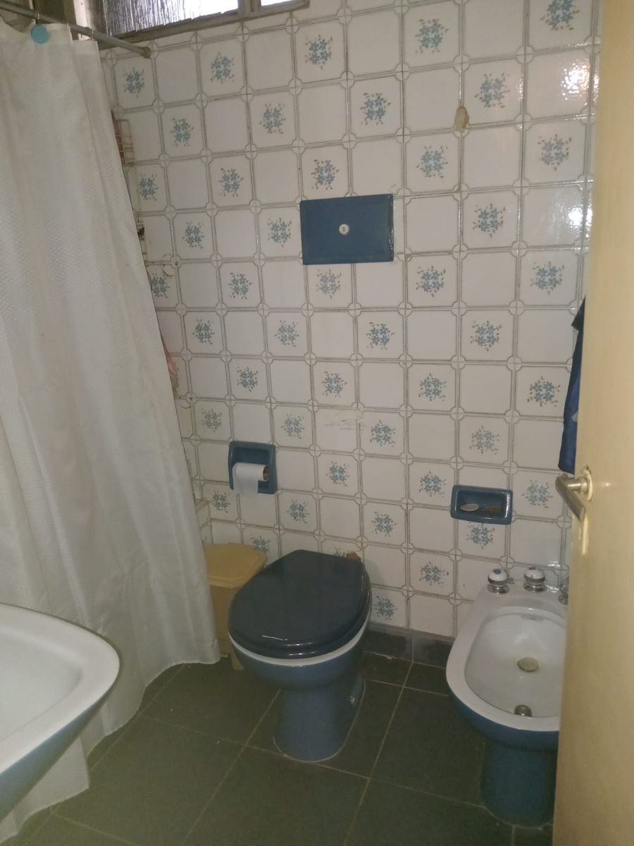 SE DPTO TIPO CASA CON BALCON AL FRENTE EN ALMAGRO — foto 13