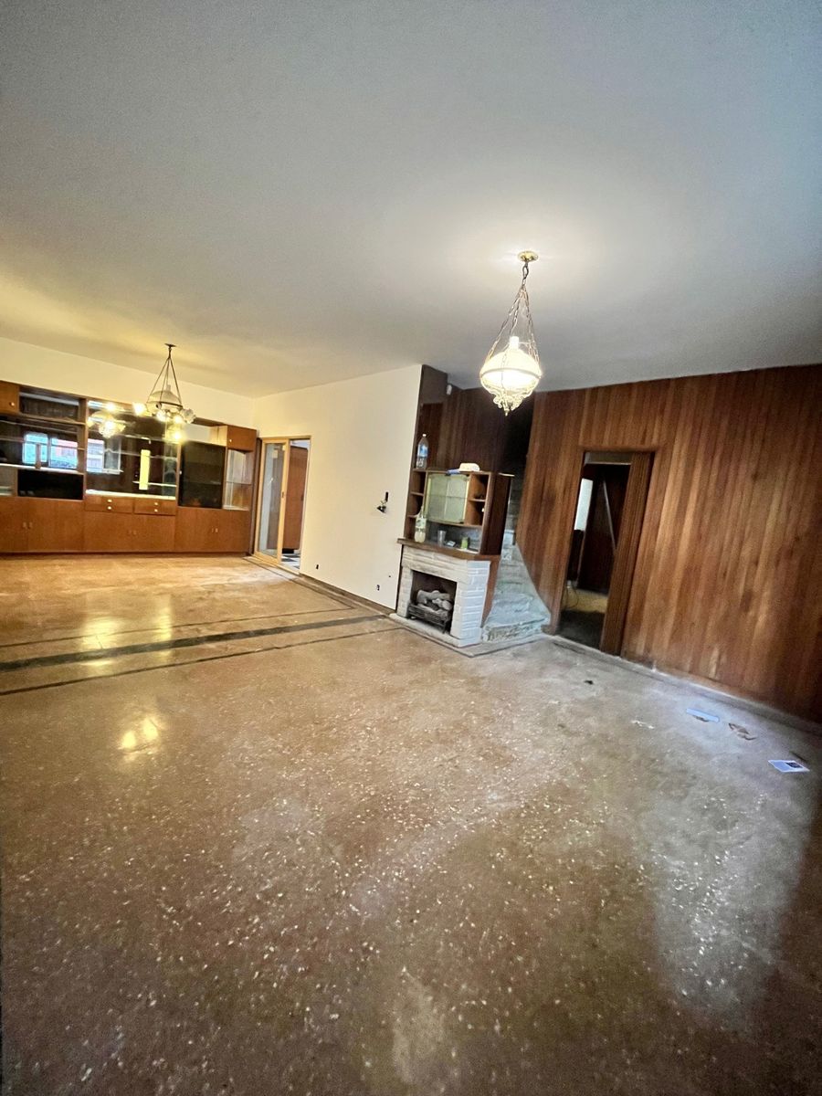 SE VENDE CASA CON PATIO Y TERRAZA EN FLORES - 11