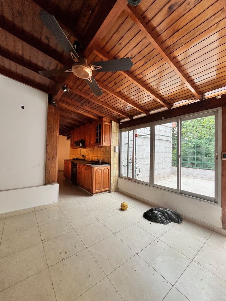 SE VENDE CASA CON PATIO Y TERRAZA EN FLORES - 13