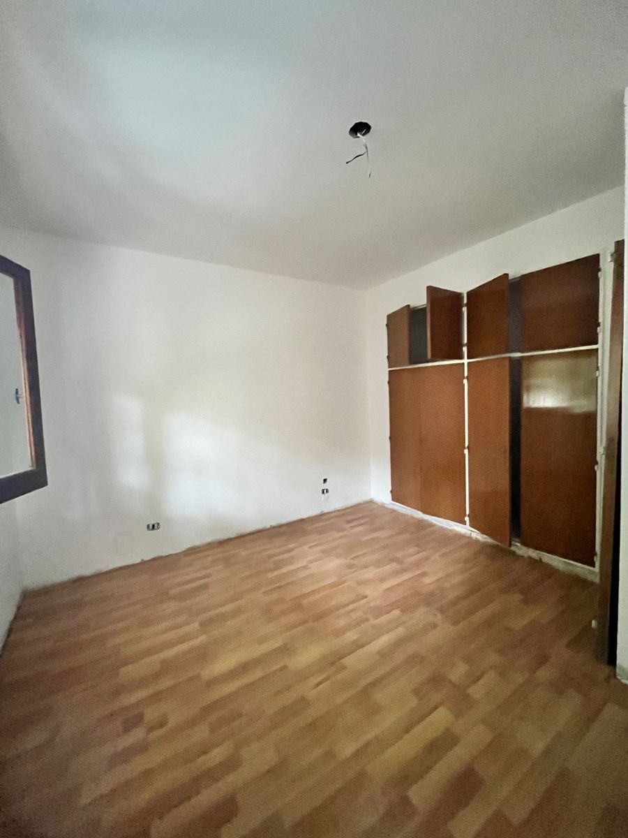 SE VENDE CASA CON PATIO Y TERRAZA EN FLORES - 16