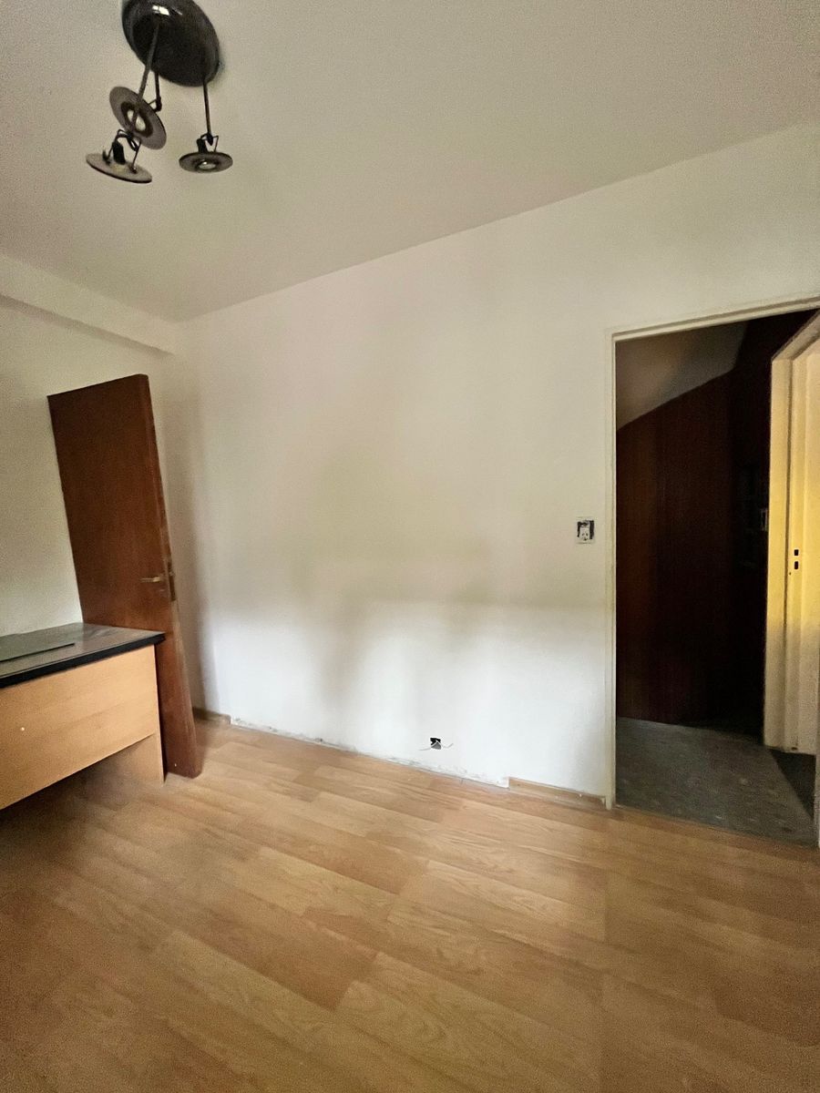 SE VENDE CASA CON PATIO Y TERRAZA EN FLORES - 18