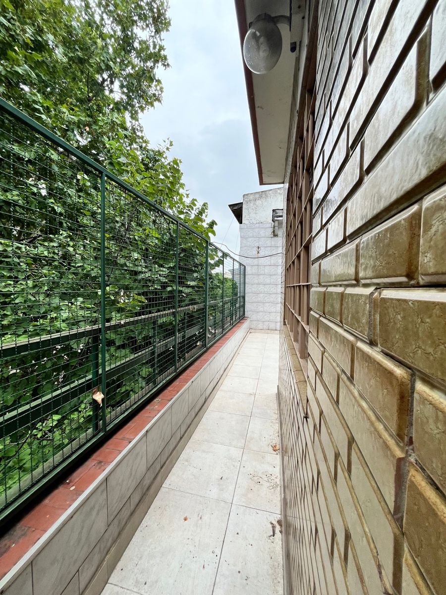 SE VENDE CASA CON PATIO Y TERRAZA EN FLORES - 26