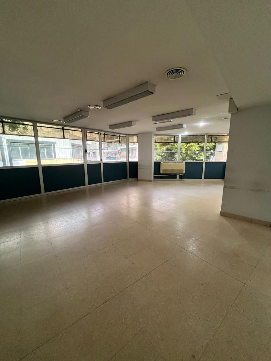 SE VENDE OFICINA DE 320 M2 EN BALVANERA - 6