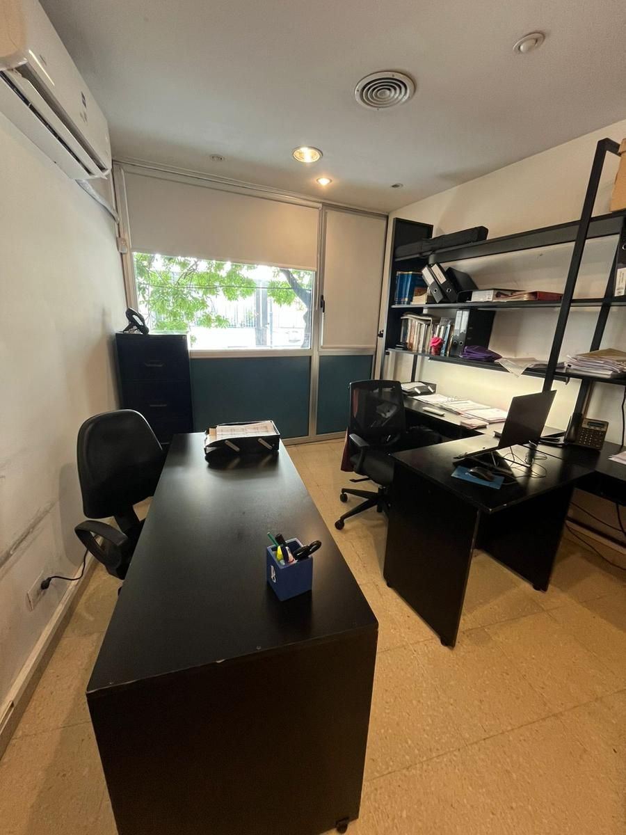 SE VENDE OFICINA DE 320 M2 EN BALVANERA - 20