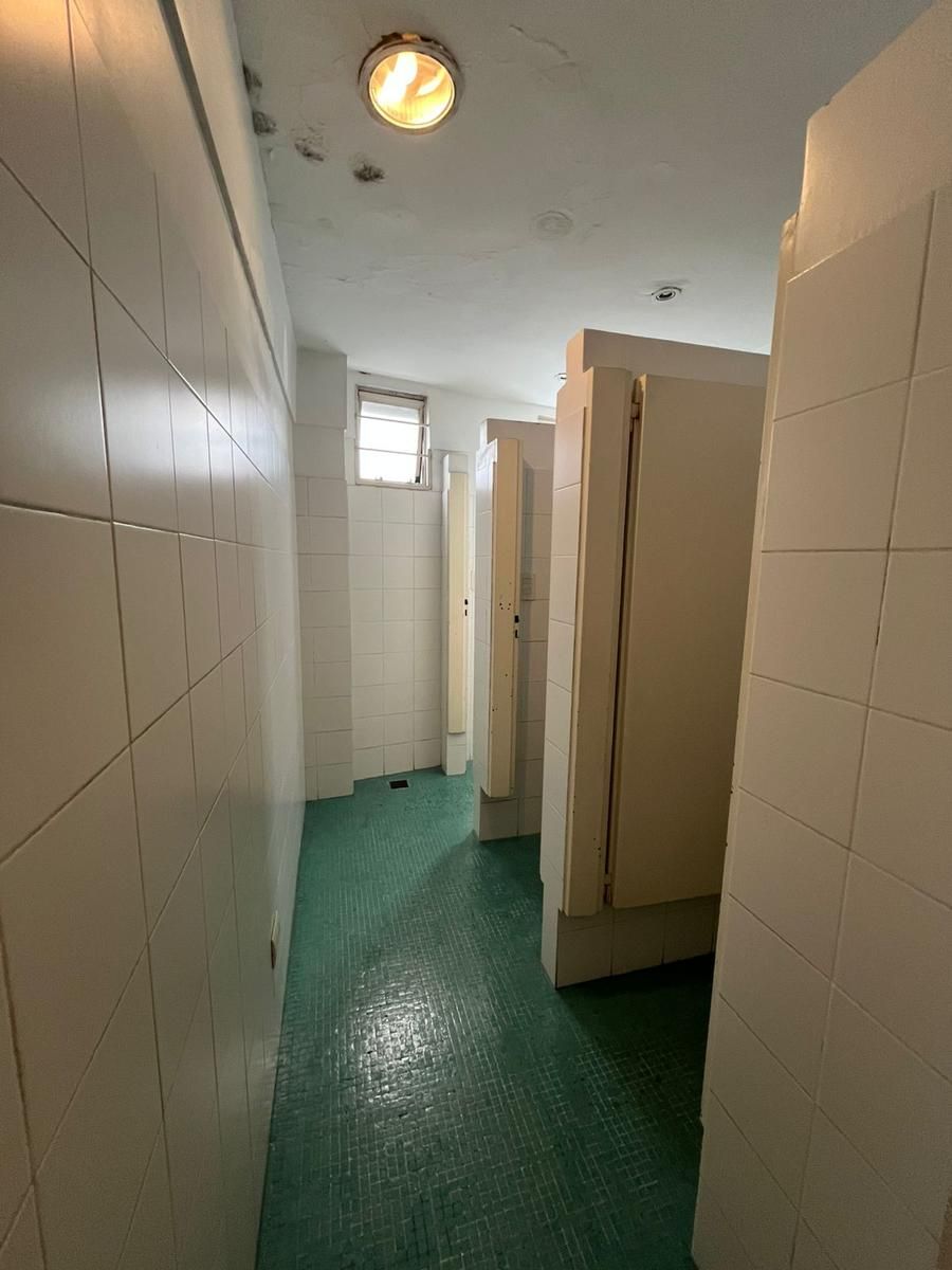 SE VENDE OFICINA DE 320 M2 EN BALVANERA - 23