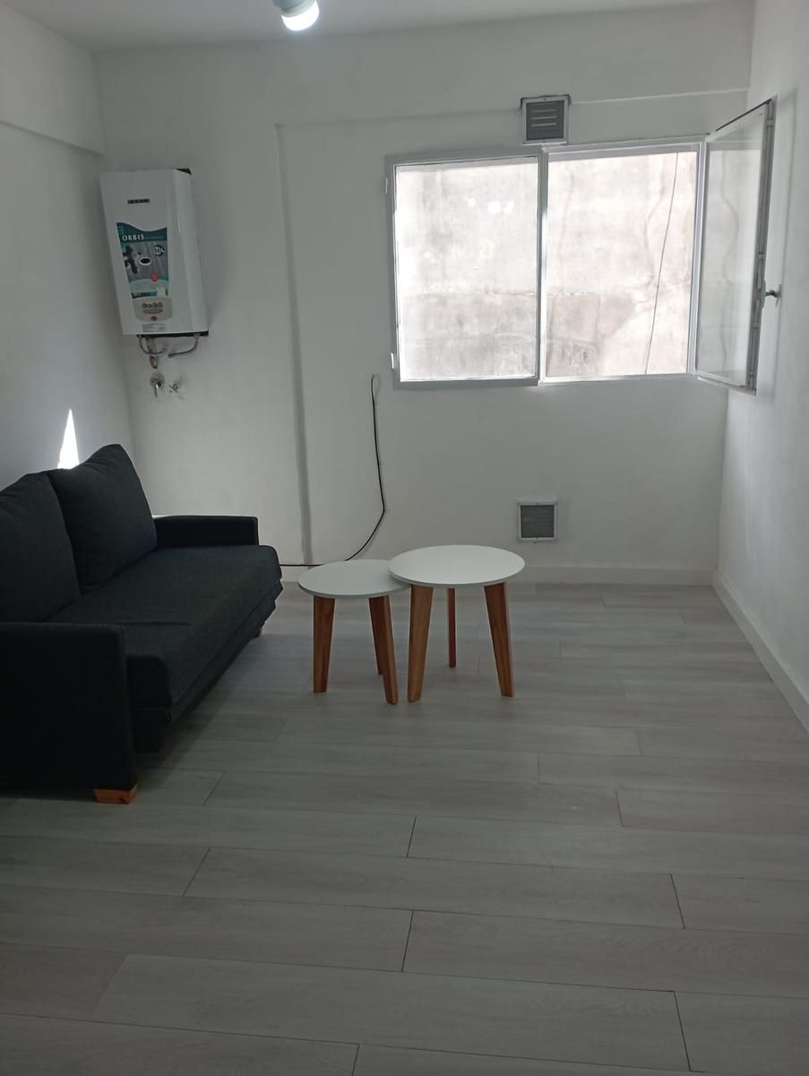 SE VENDE MONOAMBIENTE EN TRIBUNALES - 2