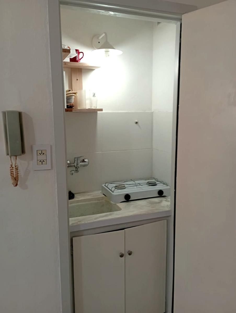 SE VENDE MONOAMBIENTE EN TRIBUNALES - 8