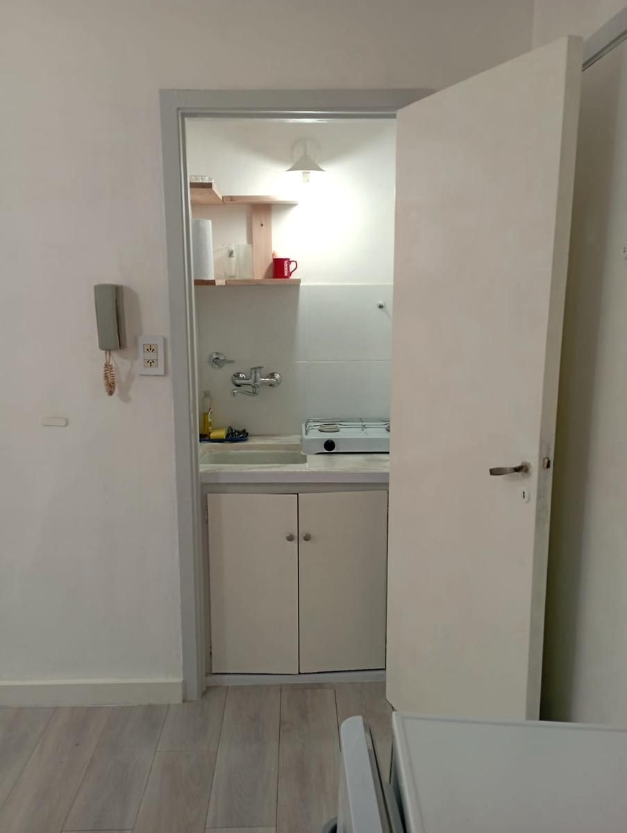 SE VENDE MONOAMBIENTE EN TRIBUNALES - 10