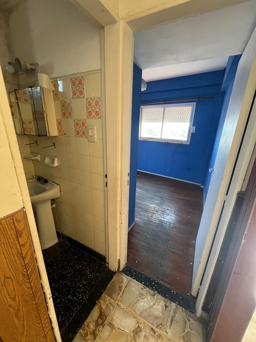 SE VENDE DPTO 3 AMB.EN POMPEYA - 18