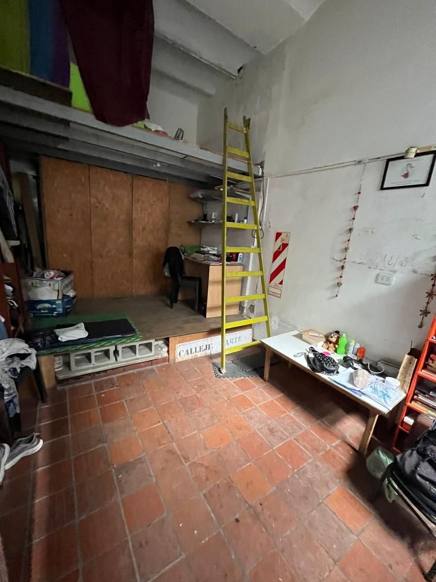 SE VENDE PH EN DOS PLANTAS 1º PISO - 4
