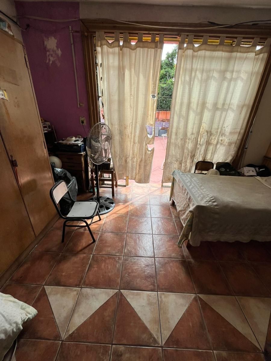 SE VENDE PH EN DOS PLANTAS 1º PISO - 6