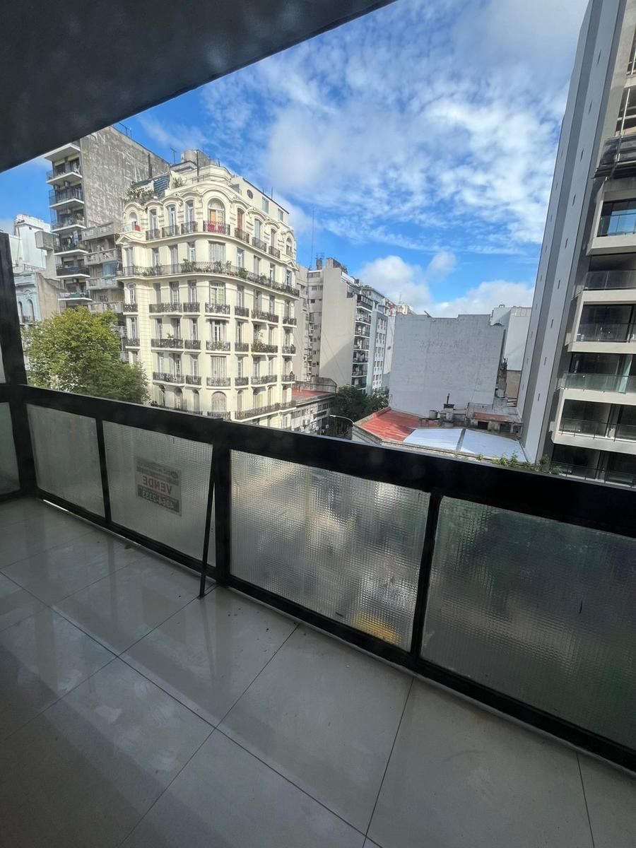 SE VENDE DPTO 4 AMB. CON BALCON AL FRENTE EN CONGRESO
