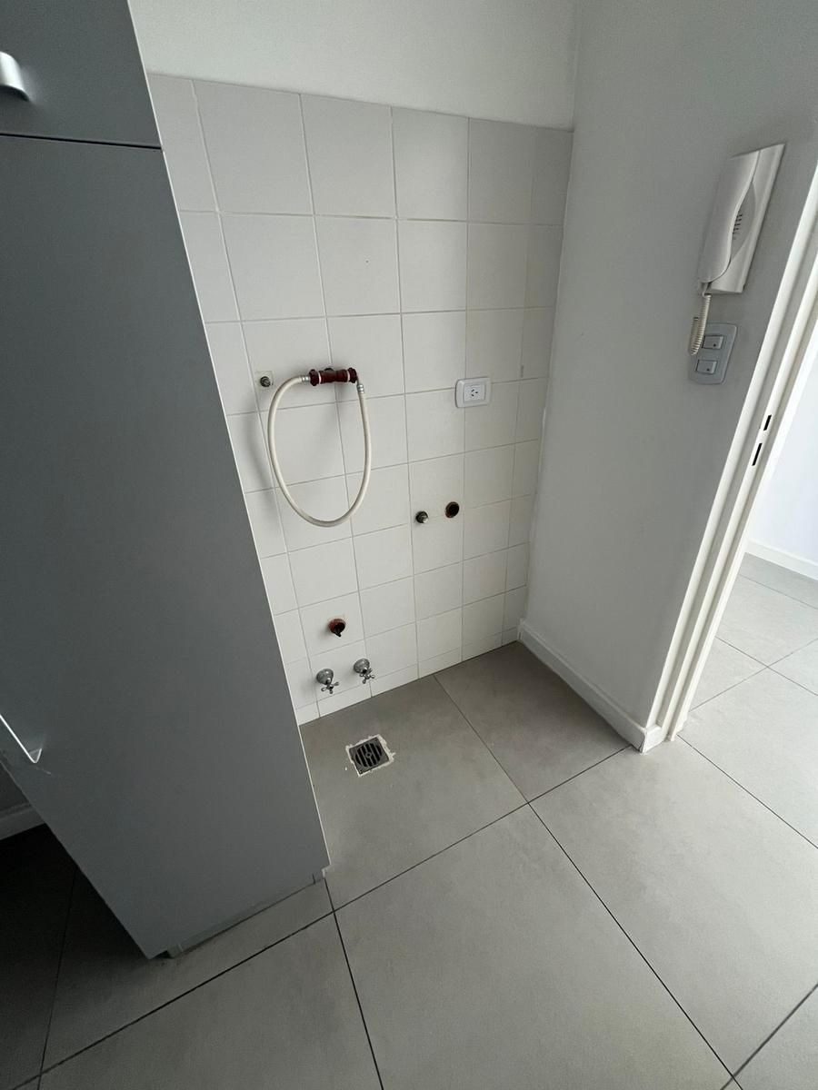 SE VENDE DPTO 3 AMB. CON COCHERA Y TERRAZA AL FRENTE - 13