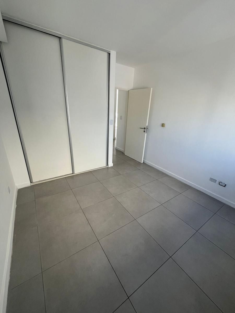 SE VENDE DPTO 3 AMB. CON COCHERA Y TERRAZA AL FRENTE - 22