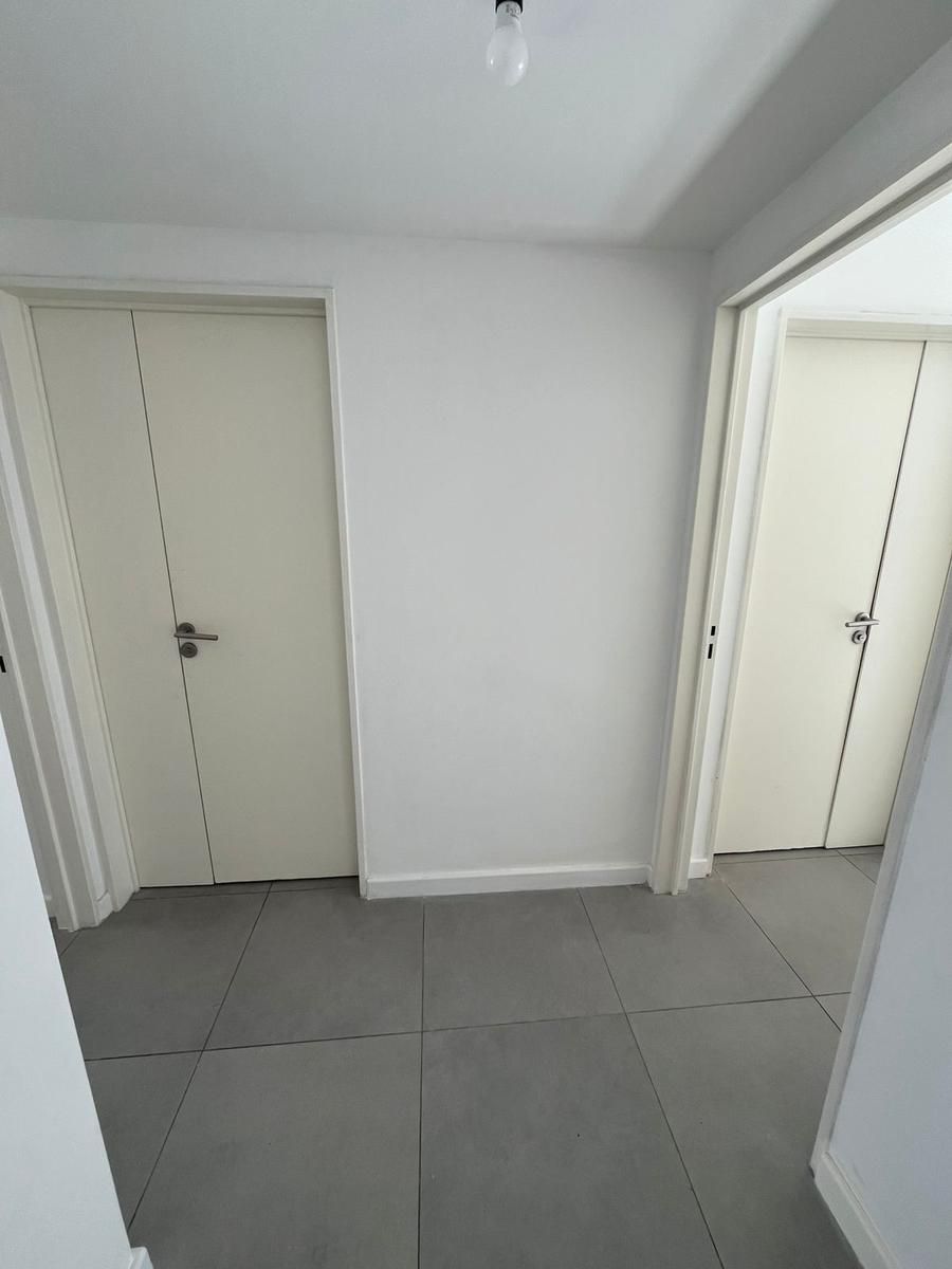 SE VENDE DPTO 3 AMB. CON COCHERA Y TERRAZA AL FRENTE - 23