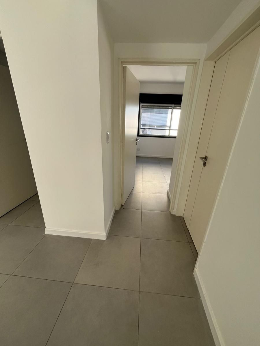 SE VENDE DPTO 3 AMB. CON COCHERA Y TERRAZA AL FRENTE - 28
