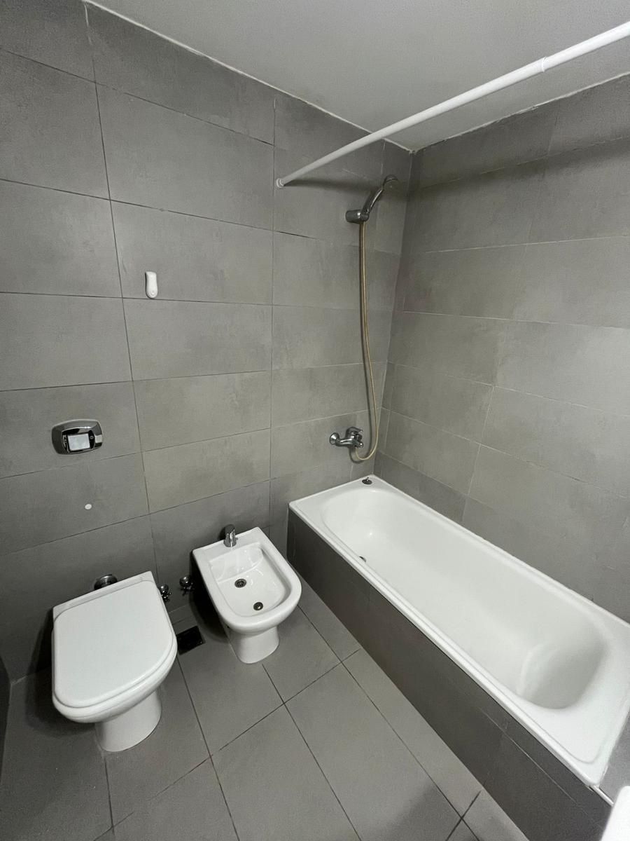 SE VENDE DPTO 3 AMB. CON COCHERA Y TERRAZA AL FRENTE - 31