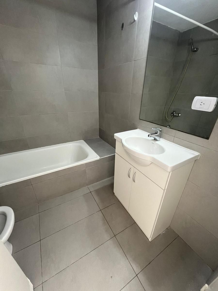 SE VENDE DPTO 3 AMB. CON COCHERA Y TERRAZA AL FRENTE - 34