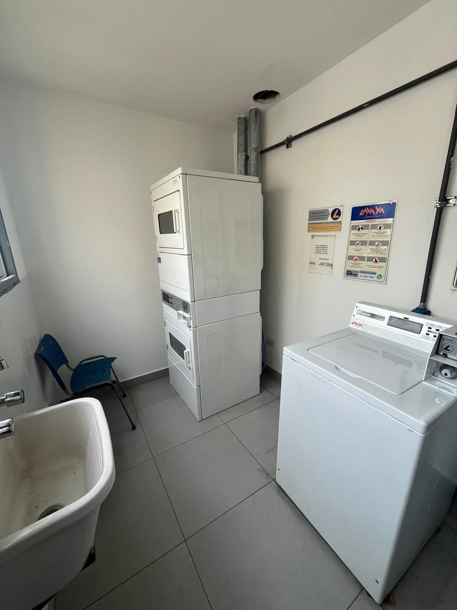 SE VENDE DPTO 3 AMB. CON COCHERA Y TERRAZA AL FRENTE - 42