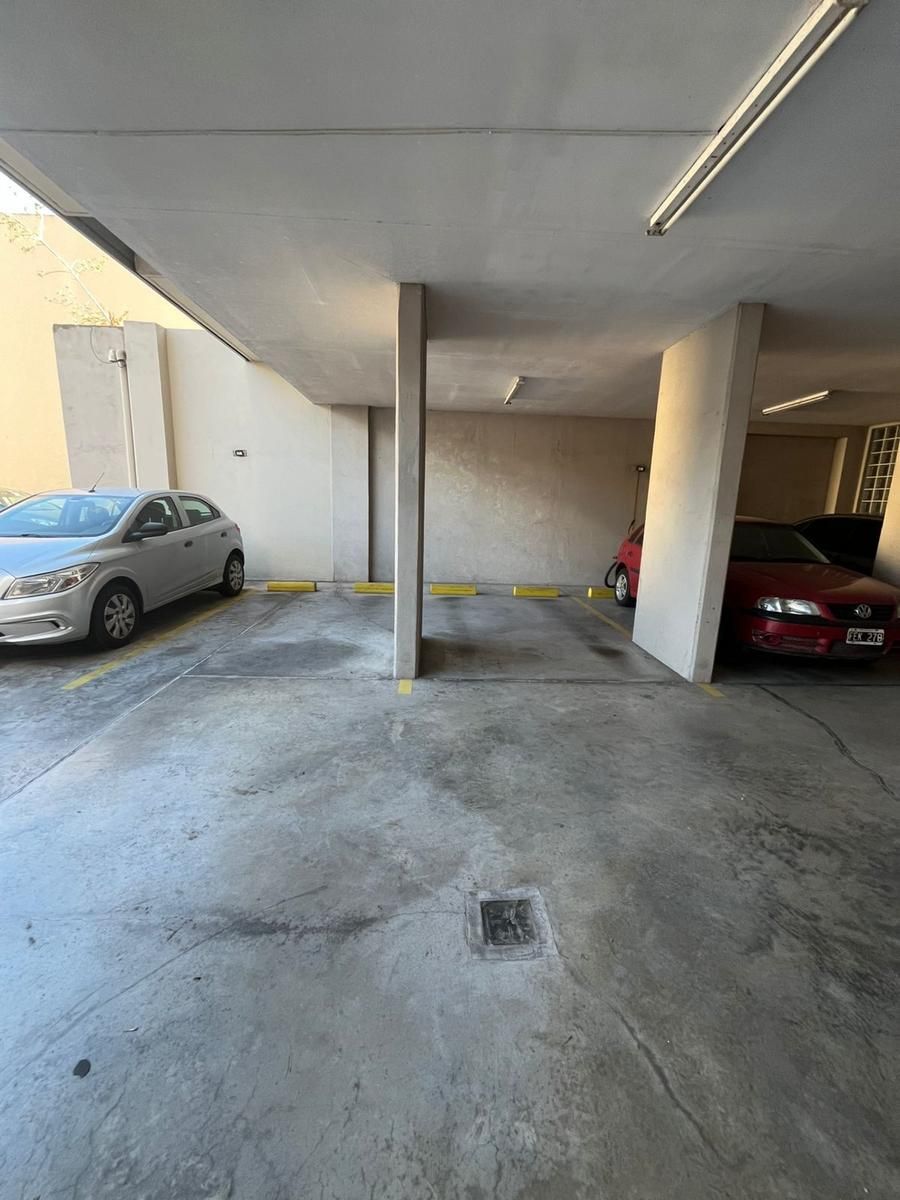 SE VENDE DPTO 3 AMB. CON COCHERA Y TERRAZA AL FRENTE - 47