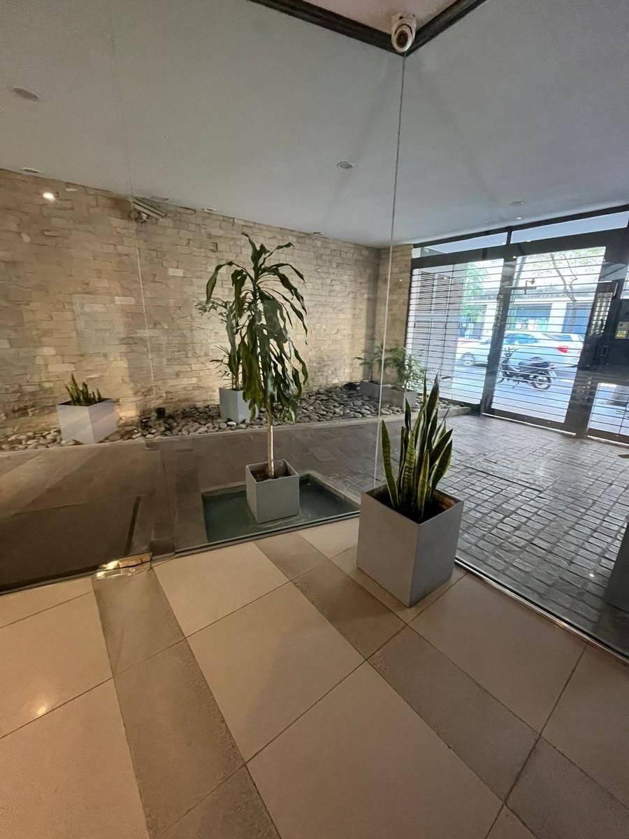 SE VENDE DPTO 3 AMB. CON COCHERA Y TERRAZA AL FRENTE - 48