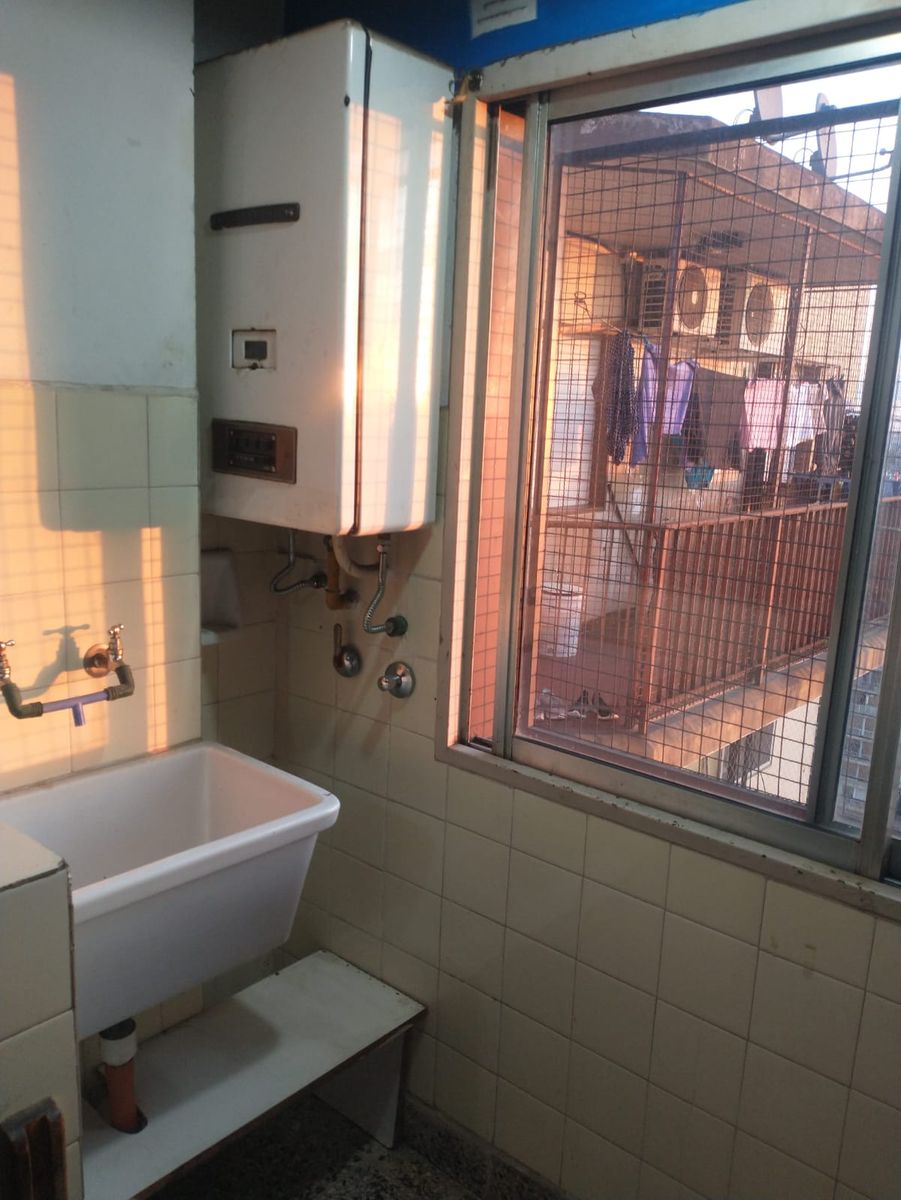 SE VENDE DPTO 4 AMB. AL FRENTE CON BALCON EN MONTE CASTRO - 11