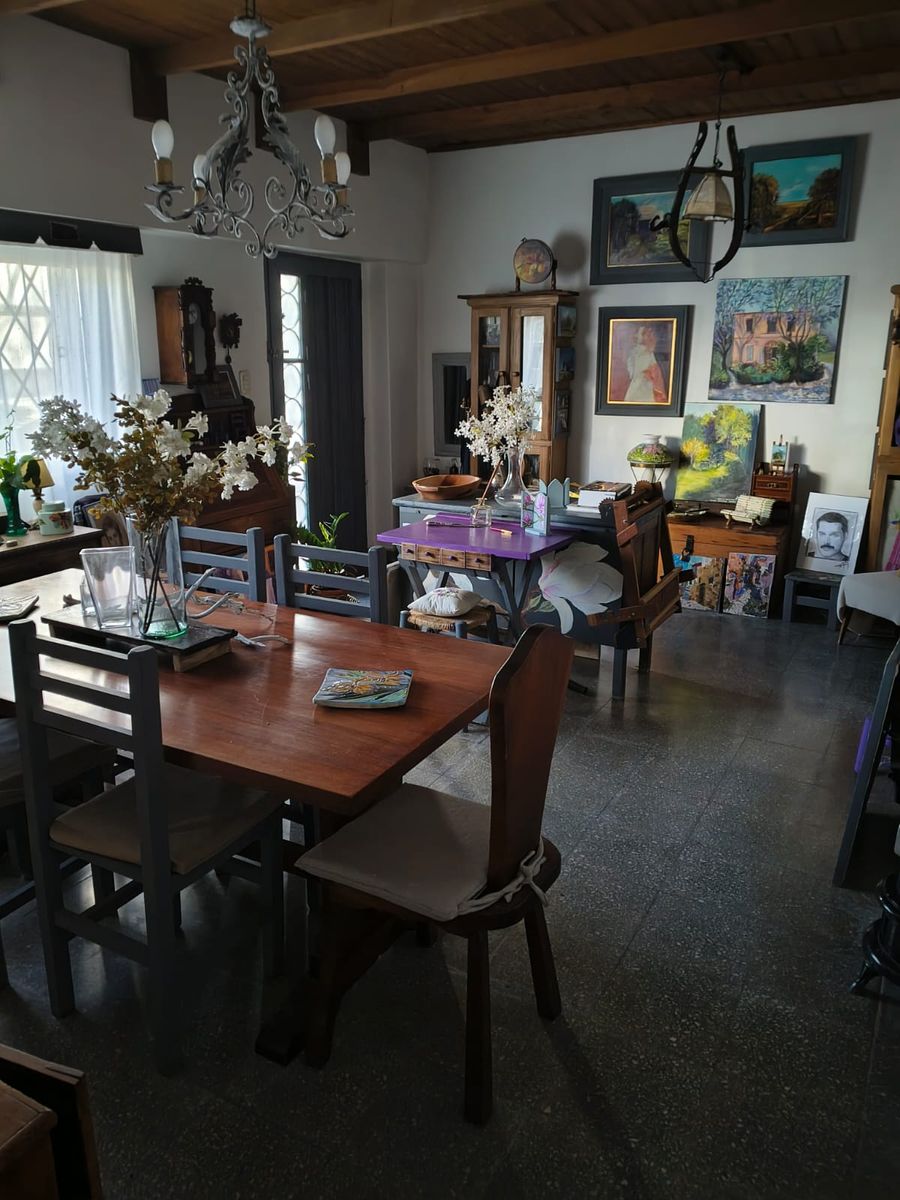 SE VENDE CASA CON COCHERA TERRAZA Y SALON EN FLORESTA - 2