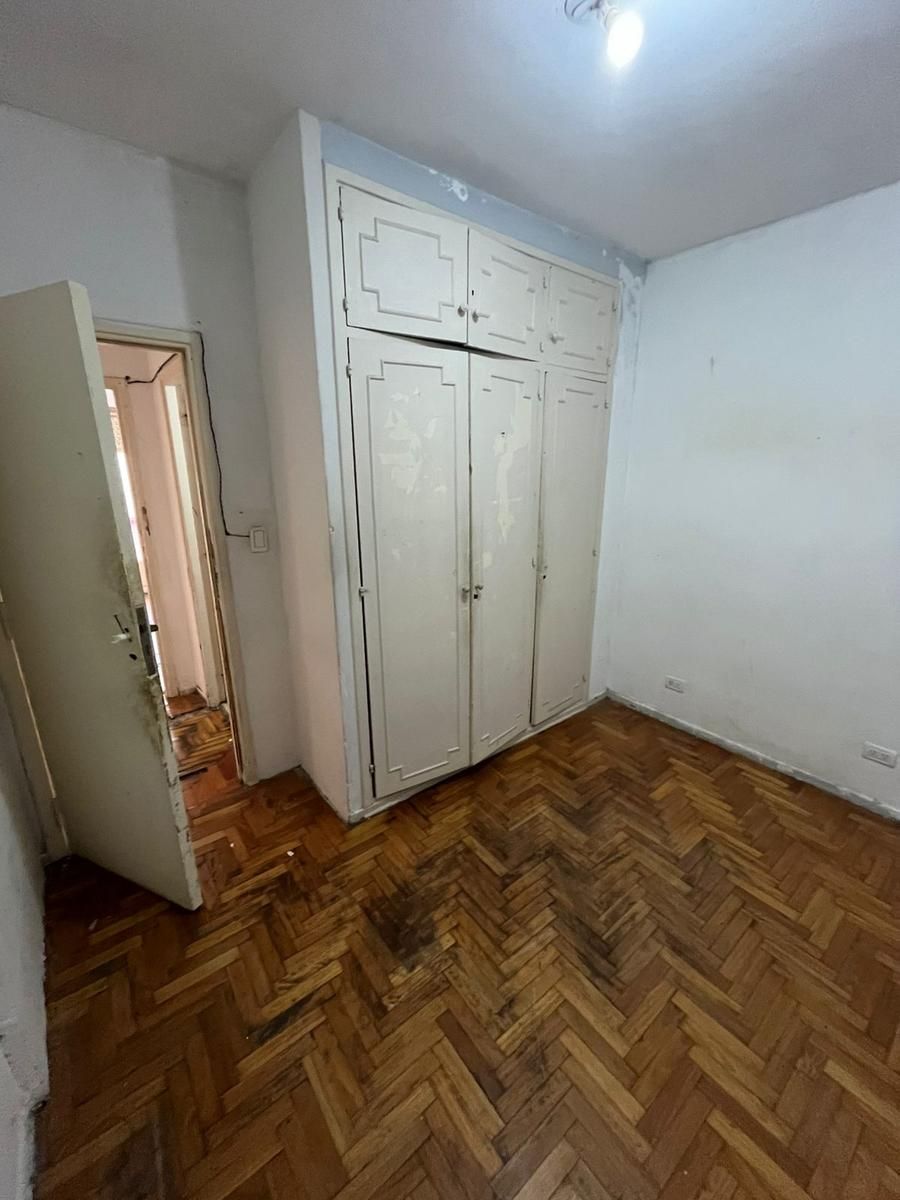 SE VENDE DPTO 4 AMB. CON TERRAZA A RECICLAR — foto 7