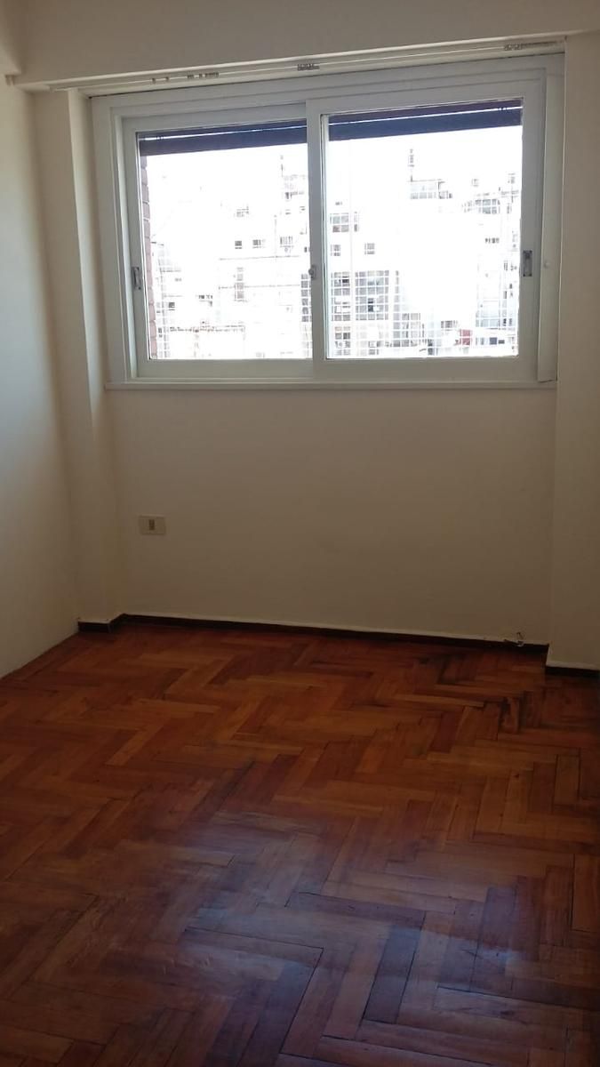 SE VENDE DPTO 4 AMB. AL FRENTE CON BALCON - 6
