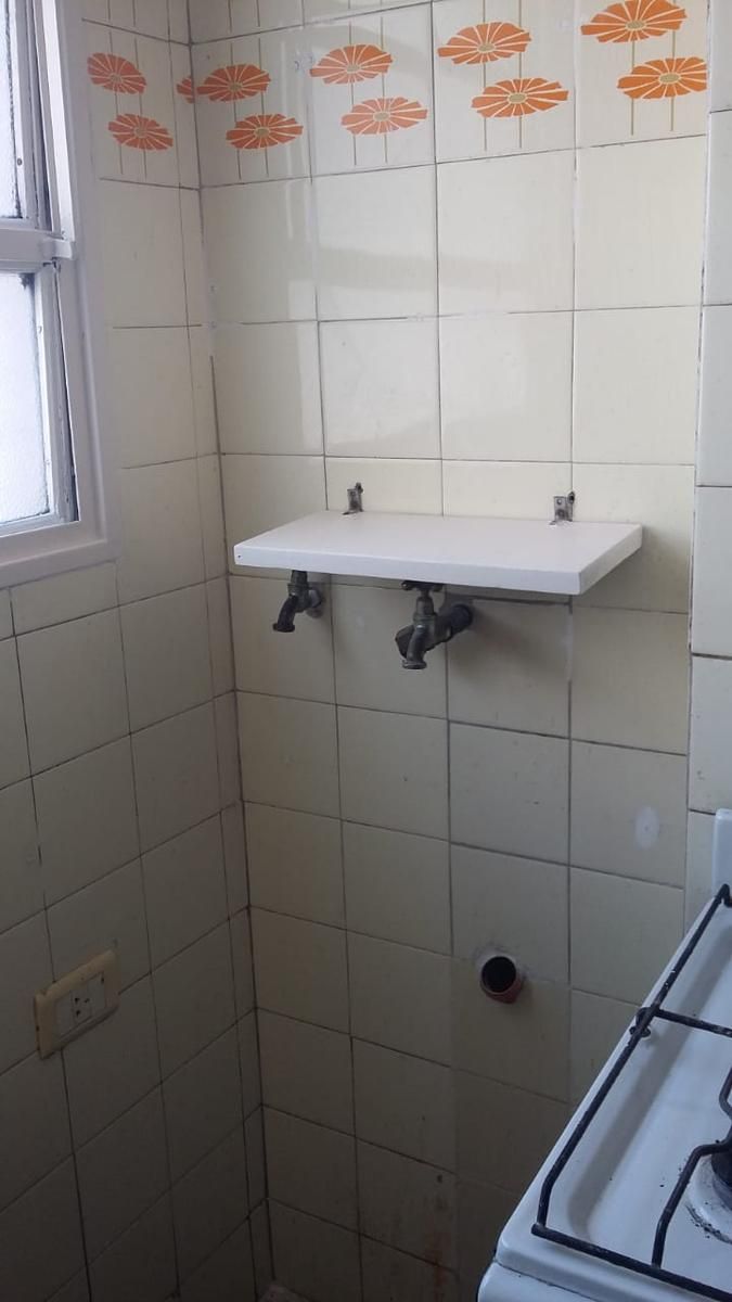 SE VENDE DPTO 4 AMB. AL FRENTE CON BALCON - 17