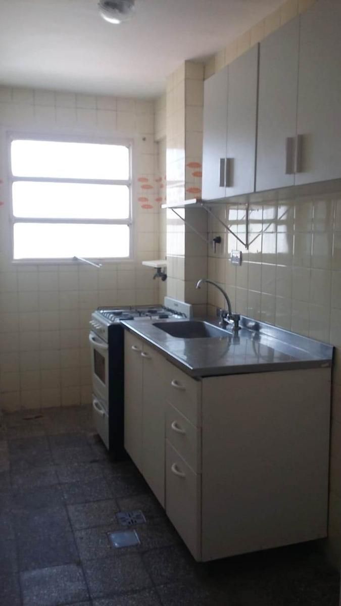 SE VENDE DPTO 4 AMB. AL FRENTE CON BALCON - 20